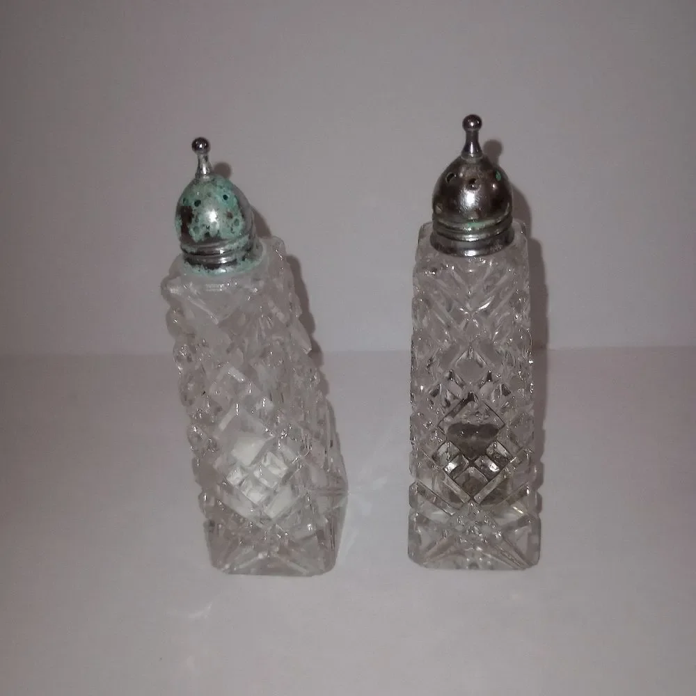 🧂Vintage Crystal Cut Glass Salt and Pepper Shakers